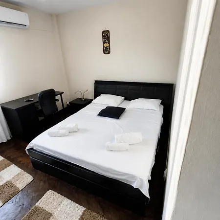 Urban Oasis Apartment *