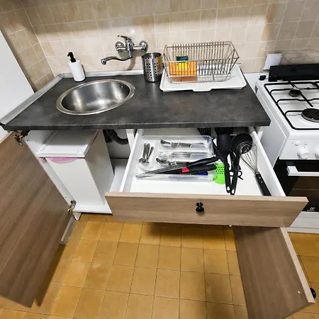 Urban Oasis Apartment *